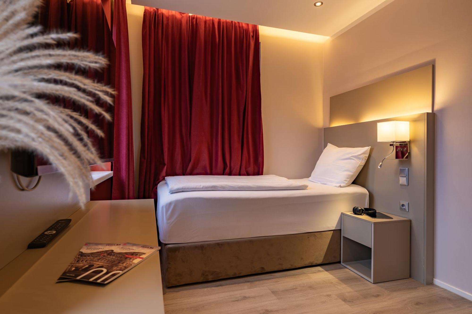 Mea Hotel Трир Экстерьер фото
